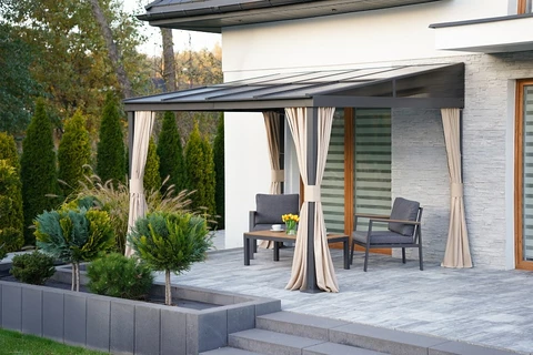 Alumínium terasz előtető 3 x 3 m Tarragona Garden Point függönyökkel bézs színben